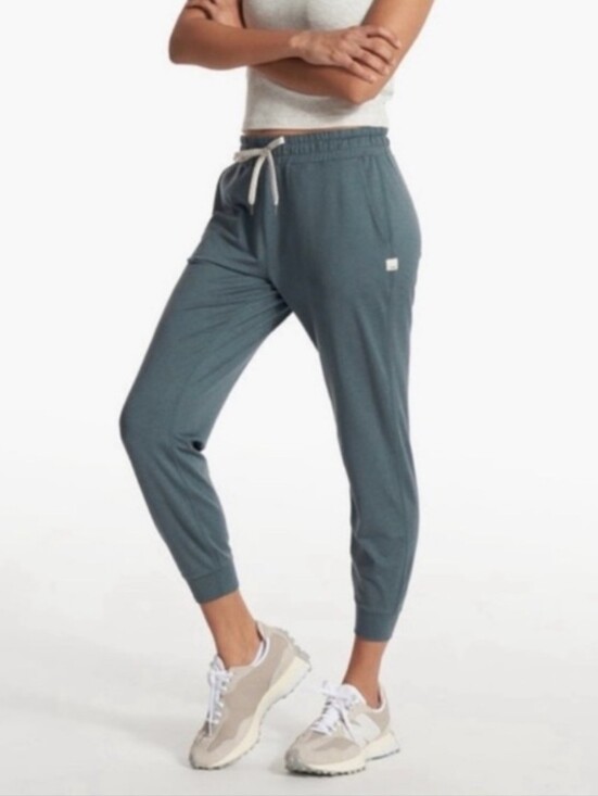 Vuori Pants - Vuori Performance Jogger in Sage Green Heather Women's Size Medium